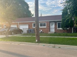 804-806 E Benton St, Aurora, IL 60505