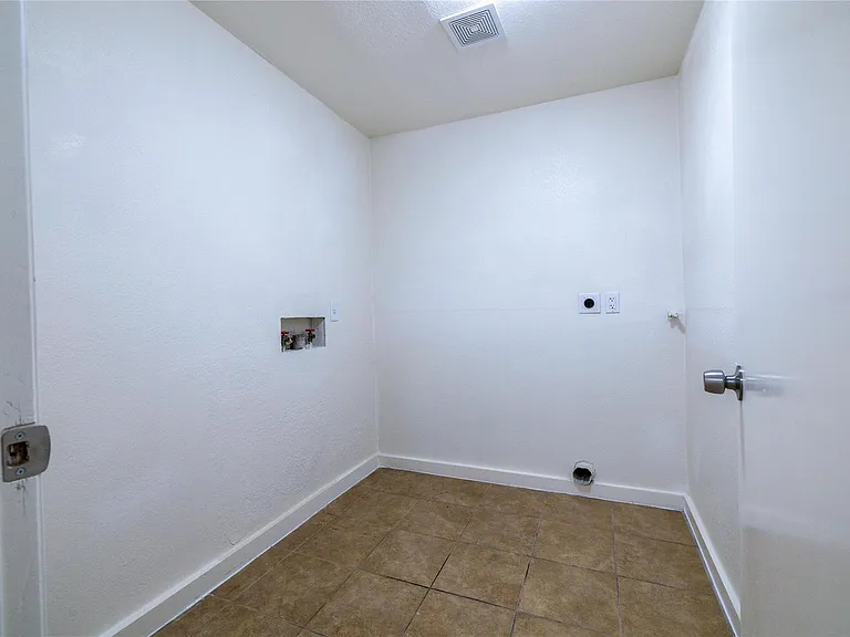 4304 Scottsdale Rd — Photo 18
