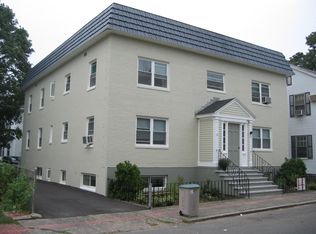 20 Lynde St APT 3, Salem, MA 01970