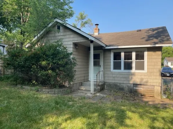 4919 S Little Dr, McHenry, IL 60051