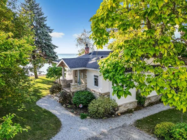1295 Heritage Rd, Kingsville, ON N9Y 2E6
