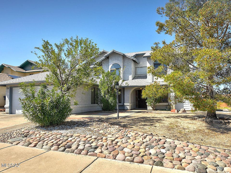 1st image of 151 N Schrader Ln
