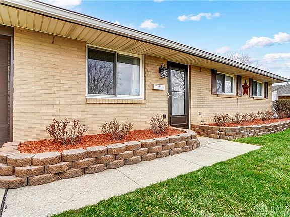 3rd image of 7401 Stonehurst Dr