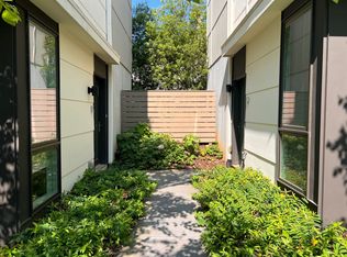 1130 E High St UNIT E, Charlottesville, VA 22902