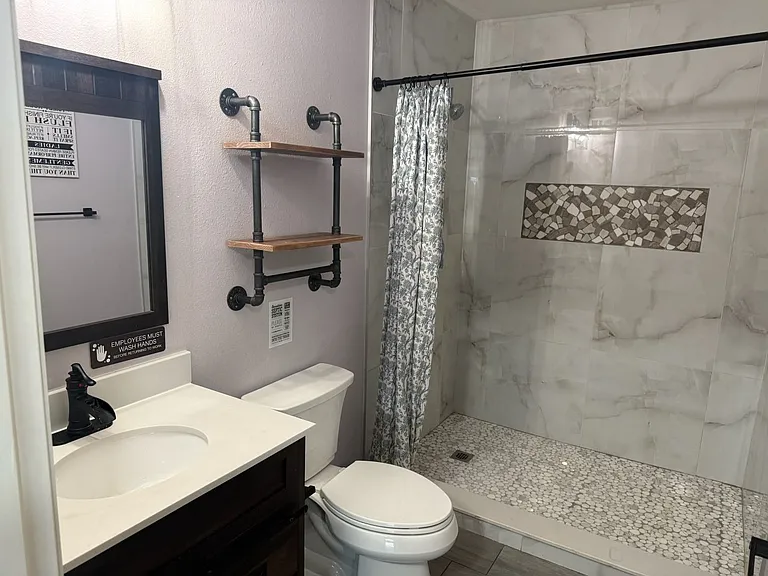 18312 Hollister Rd — Photo 2