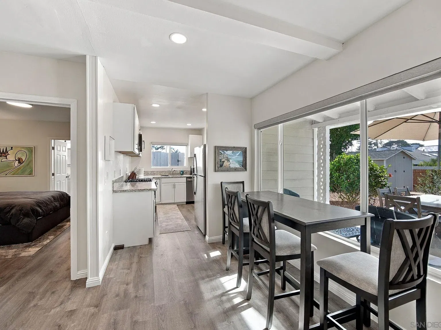 2 bed, 2.0 bath, 920 sqft, $6,000 — Photo 2