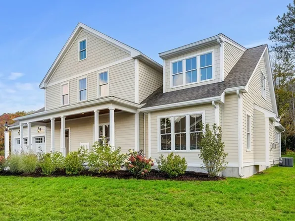 4 Fieldstone Ln, Newbury, MA 01922