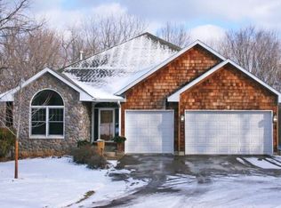 18155 Carole Ln, Deephaven, MN 55391