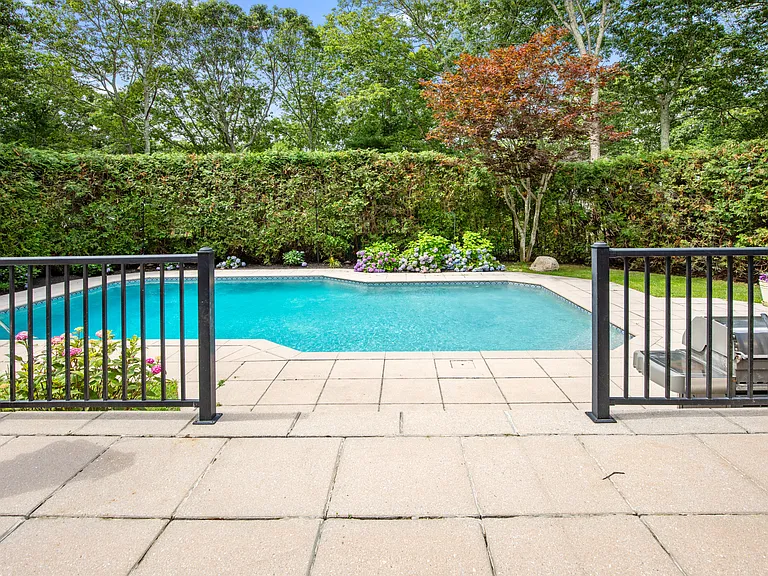 103 Warfield Way — Photo 8