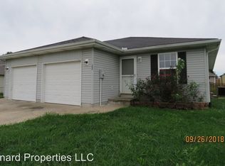 202 Eagle Cir, Clever, MO 65631