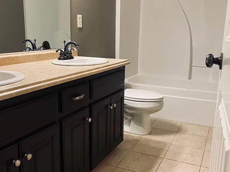 1344 N Vintage Ave — Photo 17
