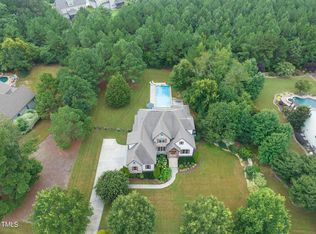1624 Sterling Lake Dr, Wake Forest, NC 27587