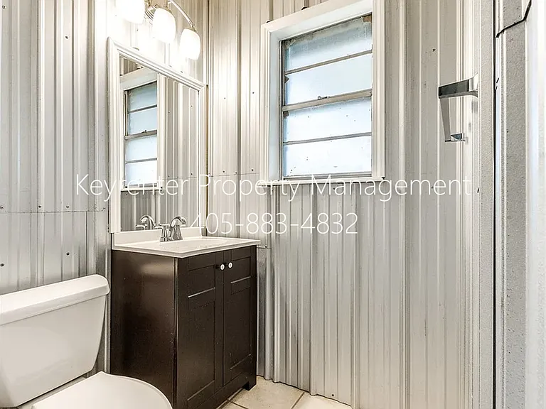 3615 SW 12th St — Photo 28