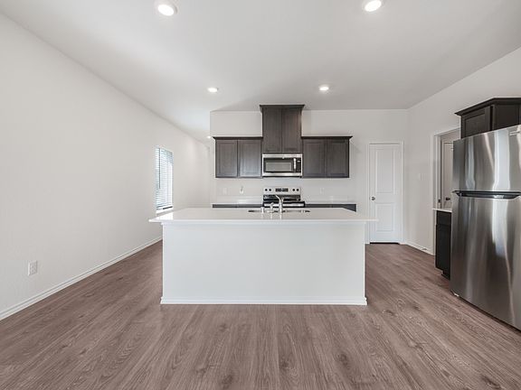 4th image of 1707 Potomac Ln
