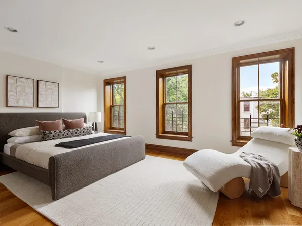 577 Jefferson Avenue image 11 of 15