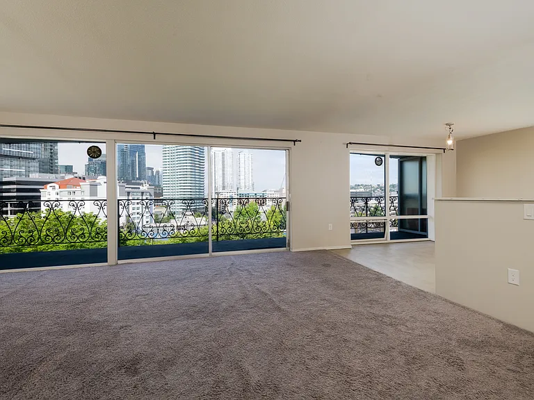 1740 Melrose Ave #502 — Photo 9