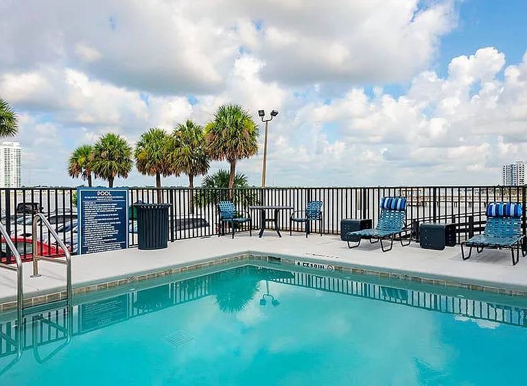 The Overlook at Daytona — Photo 17