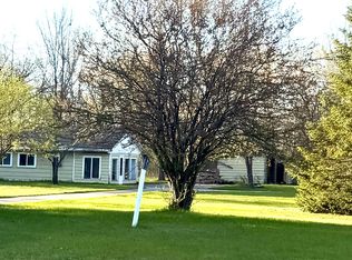 W11762 Rays Ln, Crivitz, WI 54114