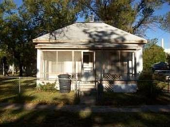 1st image of 413 N 6th St