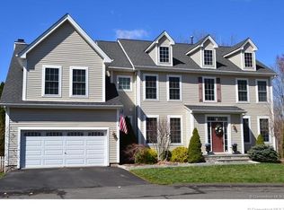 10 Concord Ct, Southbury, CT 06488