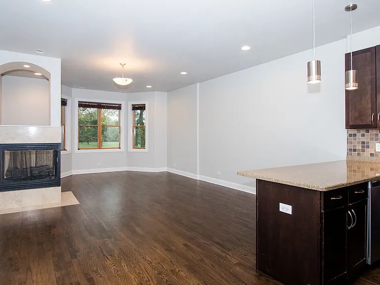 3862 S Lake Park Ave #1S — Photo 5