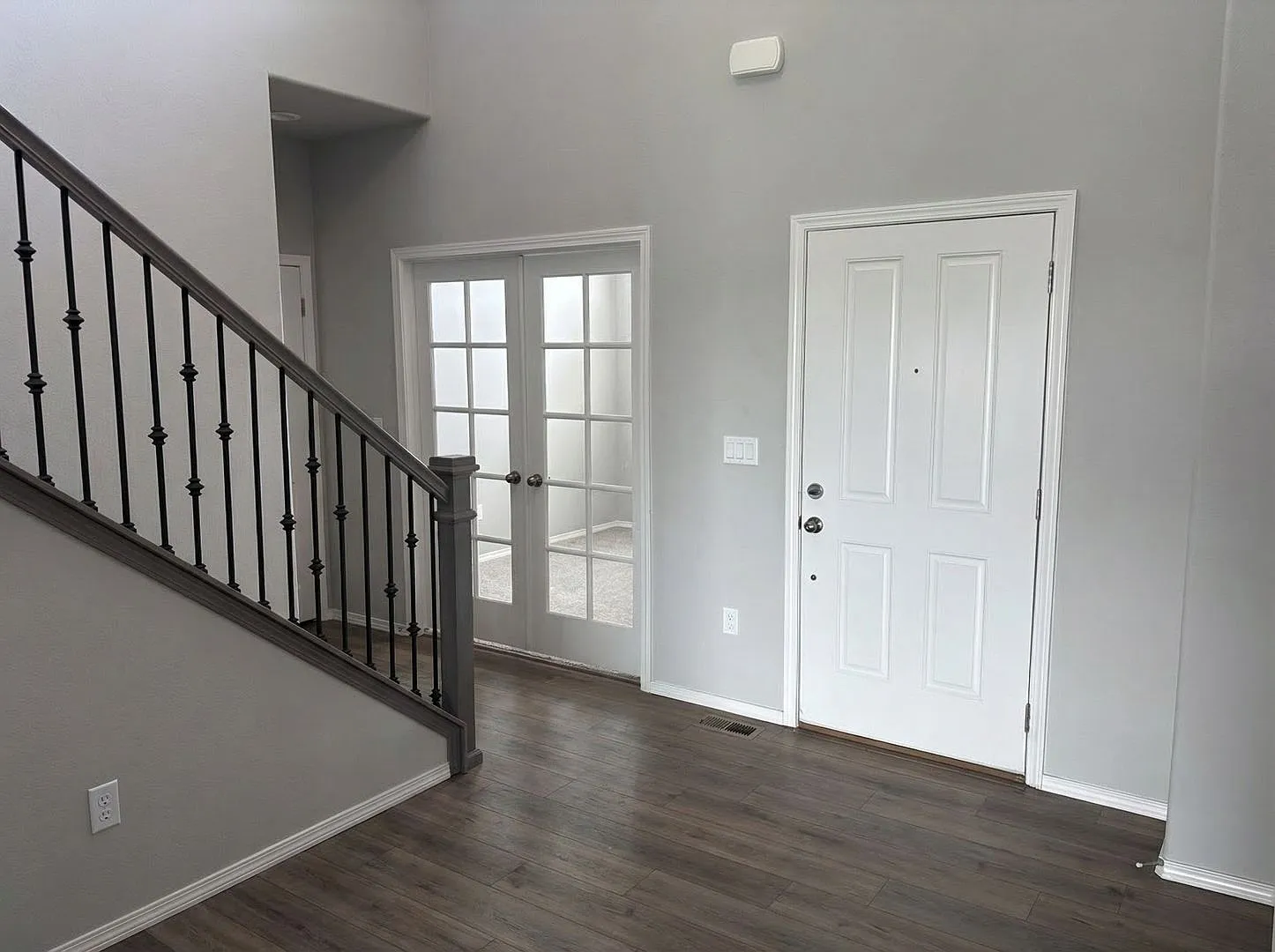 Beautiful Banning Lewis Ranch 5 Bed, 4 Bath Home, 3 Car garage, Great Views and Amenities — Photo 4