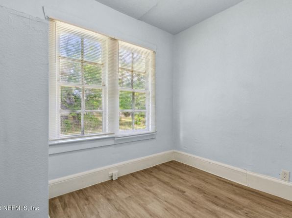 jacksonville-florida-154611322 picture