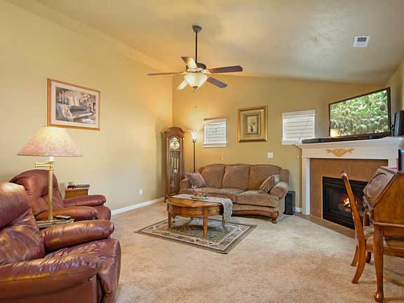 3rd image of 6923 E Fairmont Ln