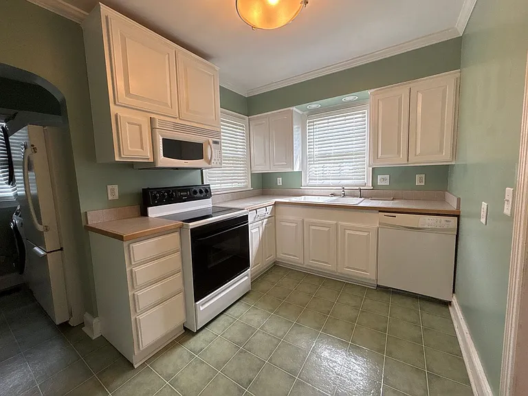 115 Jean Cir — Photo 9