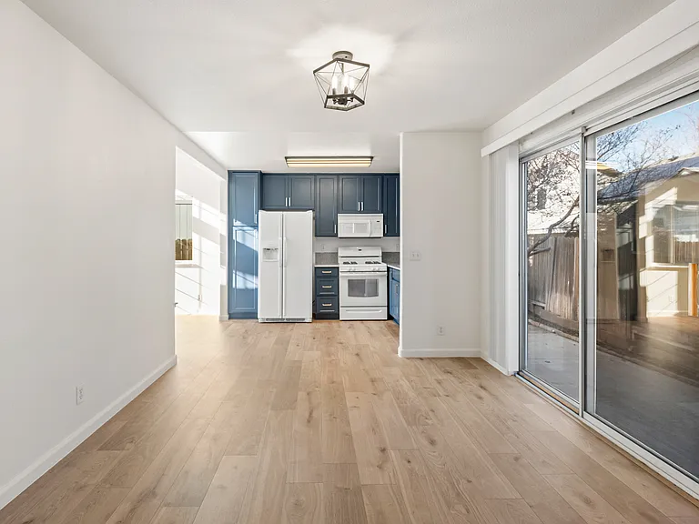 466 Len Cir — Photo 10
