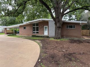104 W Cayuga Dr, Athens, TX 75751