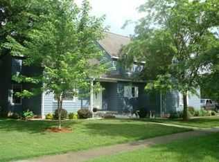 605 S 6th St, Burlington, KS 66839