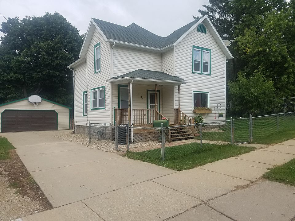 1st image of 908 E South St