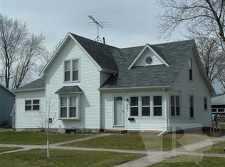 520 Allen Ave, Garner, IA 50438