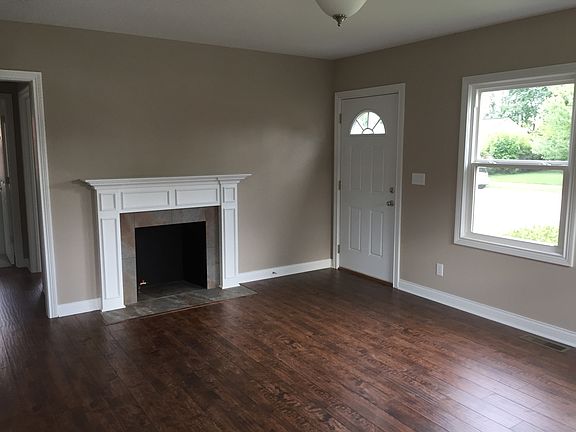 3rd image of 625 Booth Ave