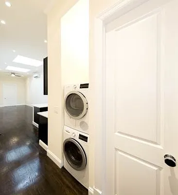 Rented by Icon Realty Management | media 41