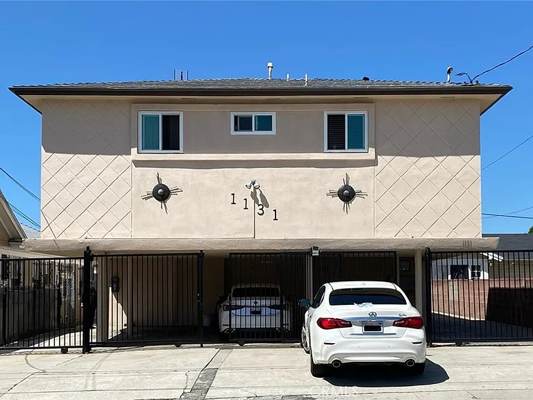 1131 N Kenmore Ave #4 — Photo 1