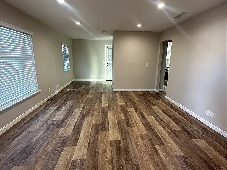 514 E Chalynn Cir — Photo 14