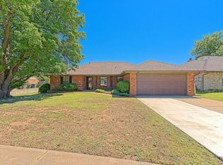 2820 Morgan Trl, Edmond, OK 73012