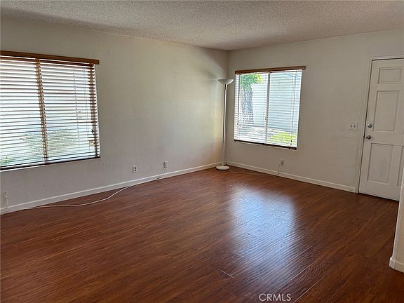 4th image of 25879 Baylor Way