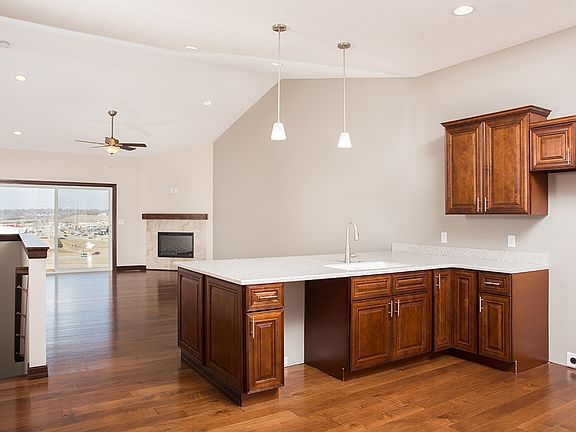 2nd image of 5331 Overlook Ln