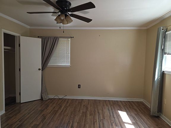 4th image of 2215 Hillcrest Ave #5-F