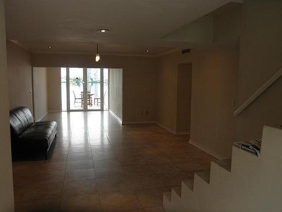 4th image of 1292 NE 191st St #1292