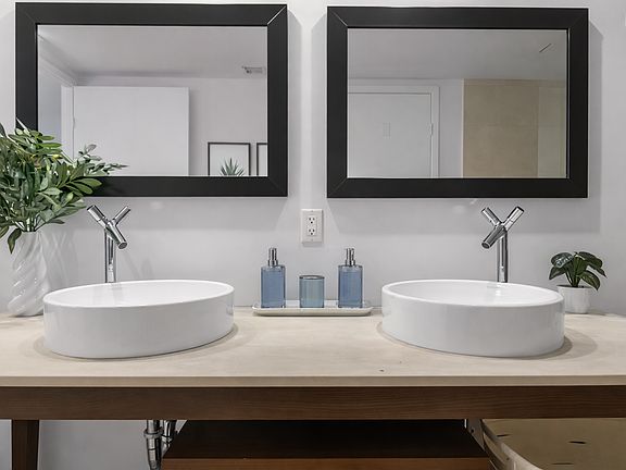 5th image of 475 Brickell Ave #3606