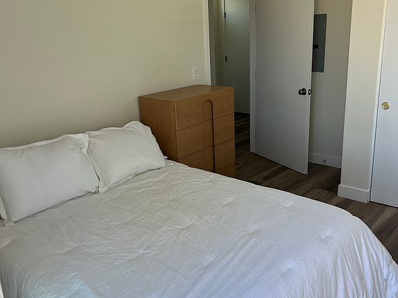 4th image of 5080 Mount Harris Dr #2
