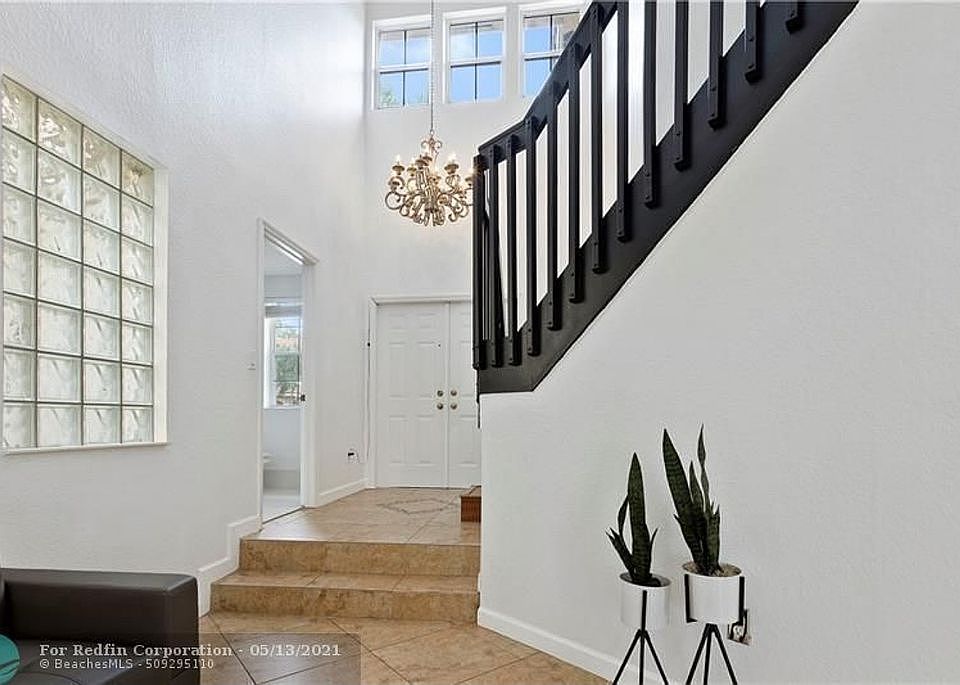 2nd image of 16926 SW 34th St