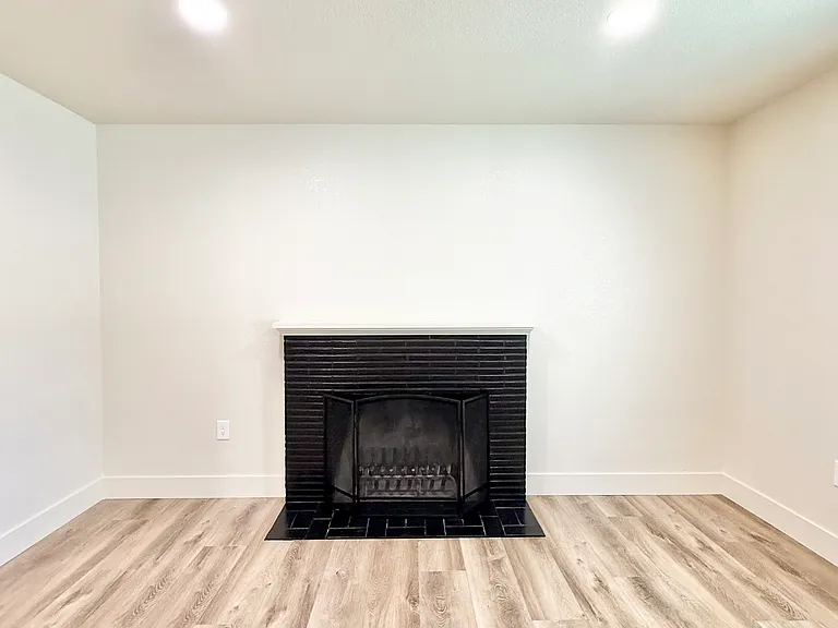 149 W McKenzie Ave — Photo 6