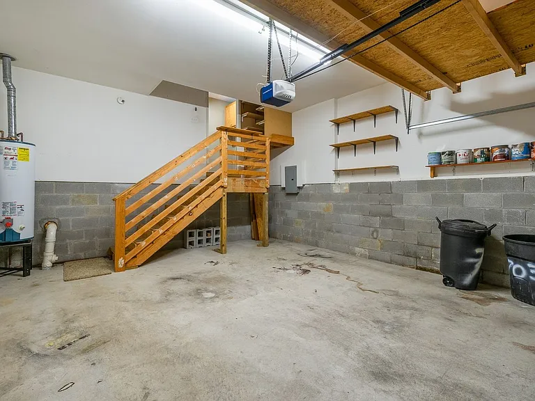 7037 Mooreland Ct — Photo 38