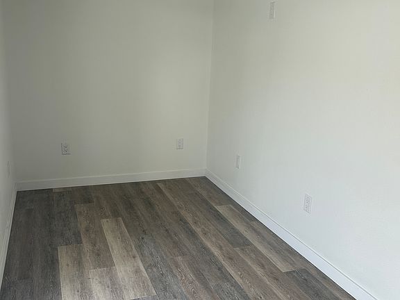 3rd image of 1160 S Walnut St #12