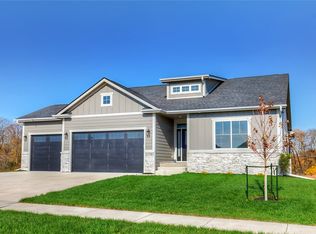 16333 Ironwood Ln, Urbandale, IA 50323